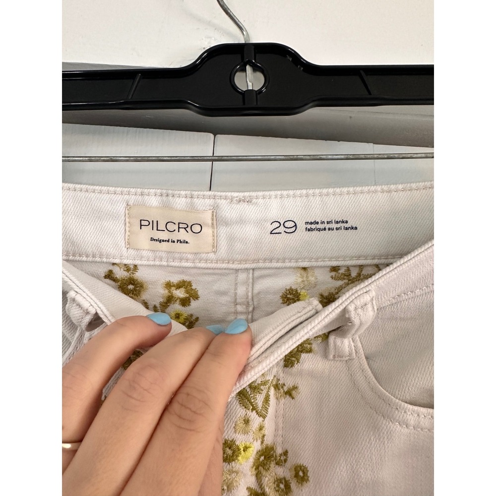 Pilcro Heritage Curve Mid-Rise Tapered Barrel Jeans White Floral Embroidered 8 - Picture 6 of 8